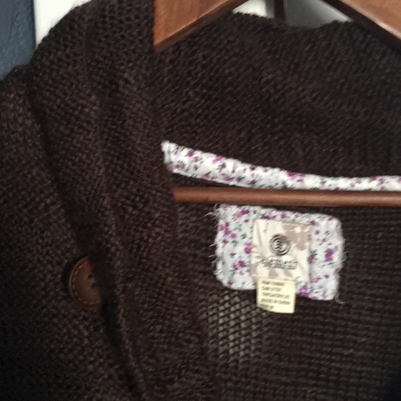 Cozy long brown sweater. - Picture 3 of 3